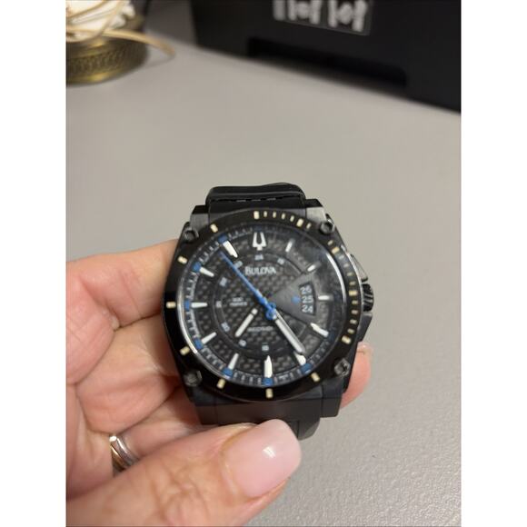 Bulova Precisionist Champlain C960944 ( 98B142 ) Rubber/Silicone Strap Working